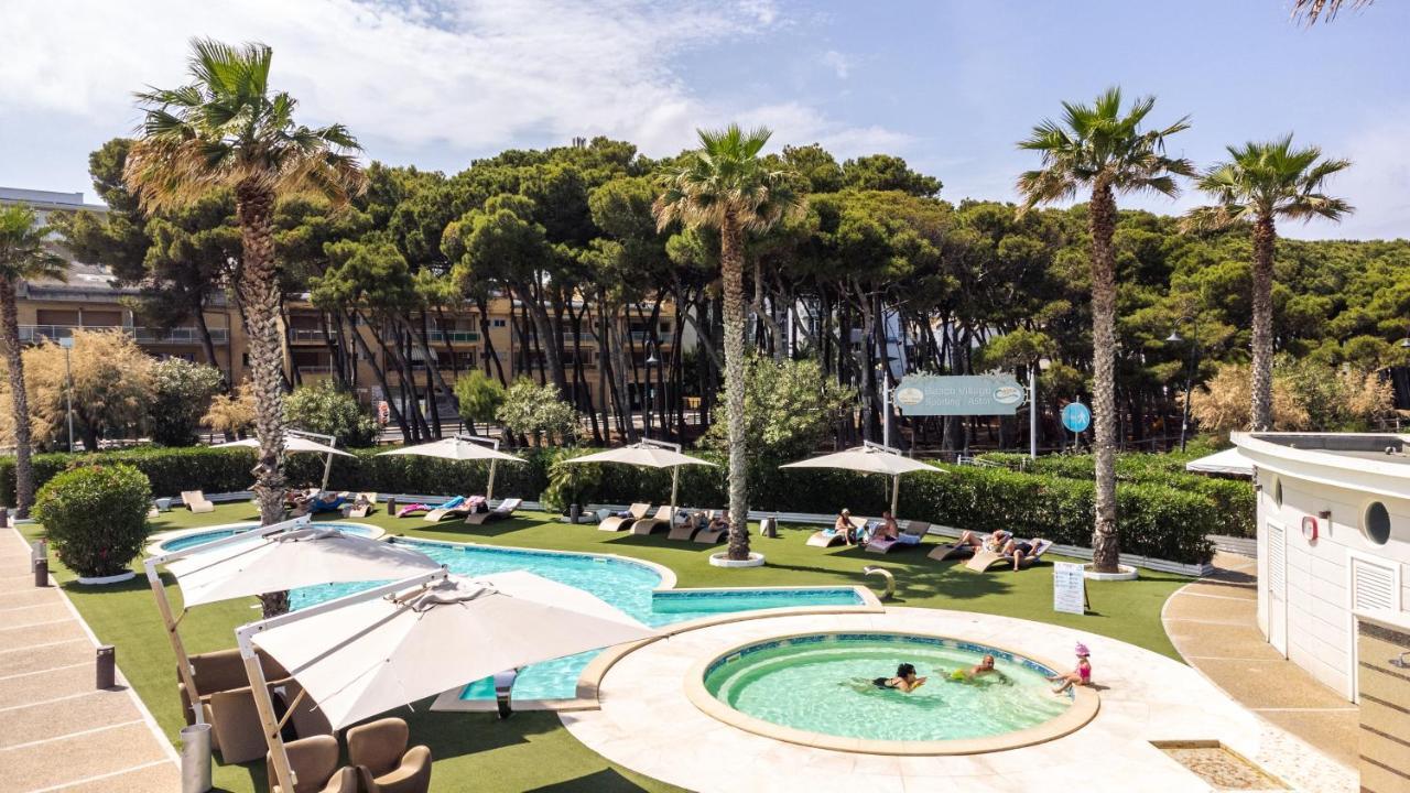 Hotel Astor Alba Adriatica Exterior photo