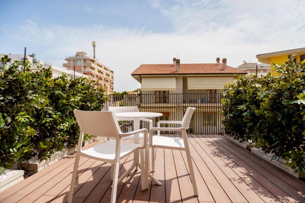 Hotel Astor Alba Adriatica Exterior photo